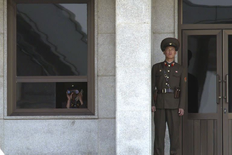 Desde que terminó la guerra de Corea de 1950-1953, con un armisticio y no con un tratado de paz, los dos países siguen técnicamente en conflicto  