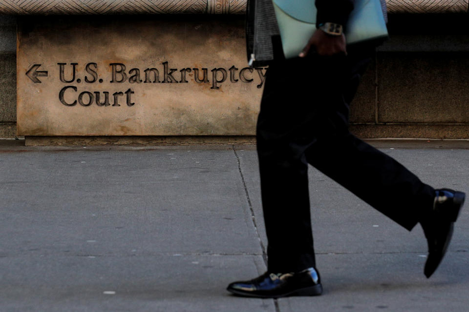 A arrives at the U.S. District Bankruptcy Court for the Southern District of New York in Manhattan, New York, U.S., January 9, 2020. REUTERS/Brendan McDermid