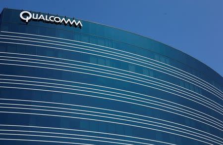 A view of one of Qualcomm's many buildings in San Diego, California, July 22, 2008. REUTERS/Mike Blake/File Photo