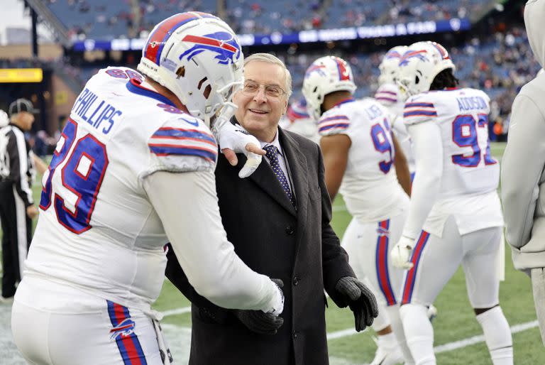 El magnate Terry Pegula, propietario de los Buffalo Bills y padre de la tenista Jessica Pegula