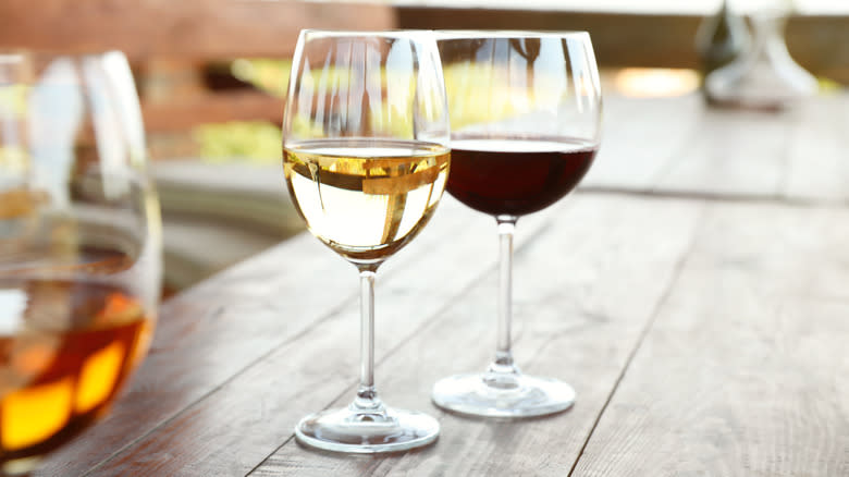 Red and white wine glasses