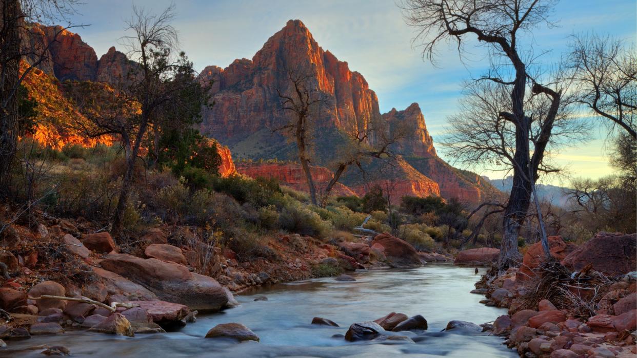  The Watchman mountain summit in Zion National Park at dusk. 