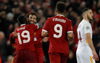 <p>Ils ont brillé, survolé et humilé leurs adversaires ce soir là : Mané, Firmino et Salah ont volé toute la lumière et prouvent l’intelligence de Klopp sur le banc. Les Romains auraient sûrement aimé voir Salah exploser comme ça l’an passé… Ce match fou promet une rencontre retour magnifique. (Photo : Reuters) </p>