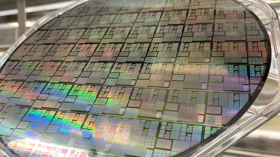  SOT MRAM array chip. 