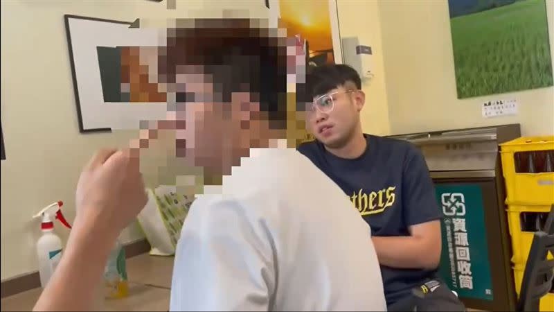 警方逮捕沈男。（圖／翻攝畫面）