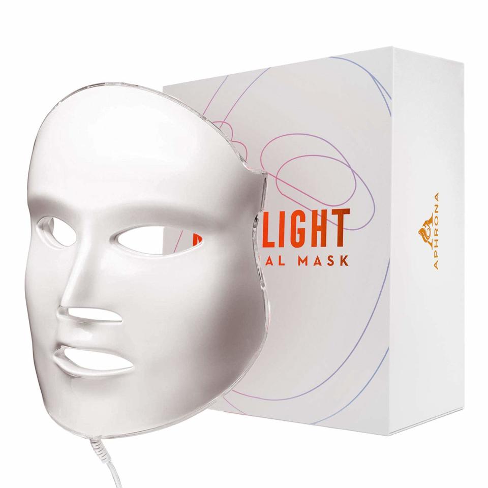 Red light therapy mask deal