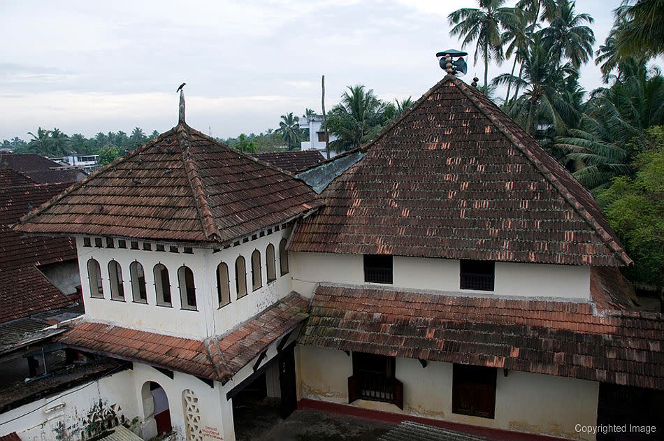 <p><b>Rooftop view of Cutchi Hanafi Mosque</b><br>©Feroze Babu / Published in ‘Mosques of Cochin’ by Patricia Tusa Fels<br> The indigenous Kerala mosque architecture and the story of its growth from trade across the Arabian Sea provide a valuable historical example of cultural adaptation. From the early trading days of Cochin there has been a Gujarati presence, of Cutchi Memons and Jains, from Kachchh. This mosque, located on Bazar Road, was built by the Cutchi Memon community in 1815.</p>