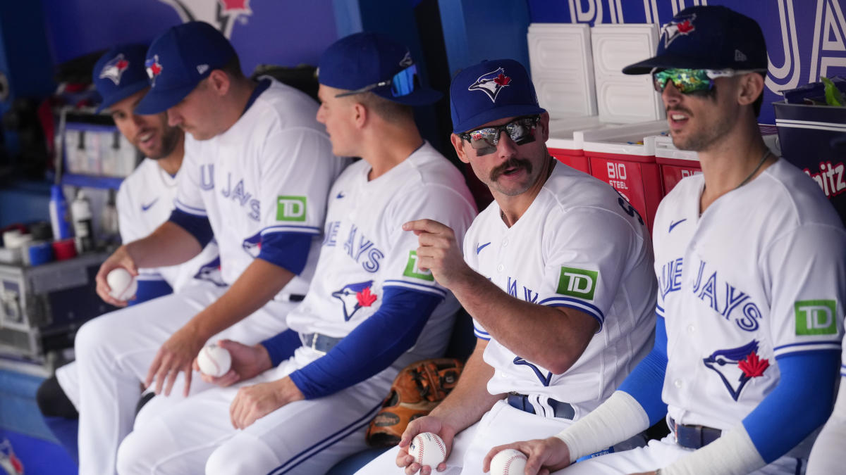 Blue Jays celebrate Canada Day by thumping Rays