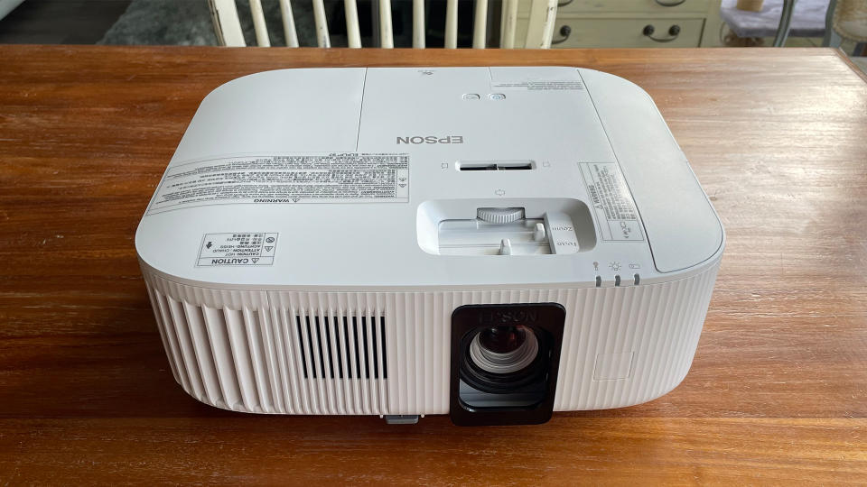 Home cinema projector: Epson EH-TW6250