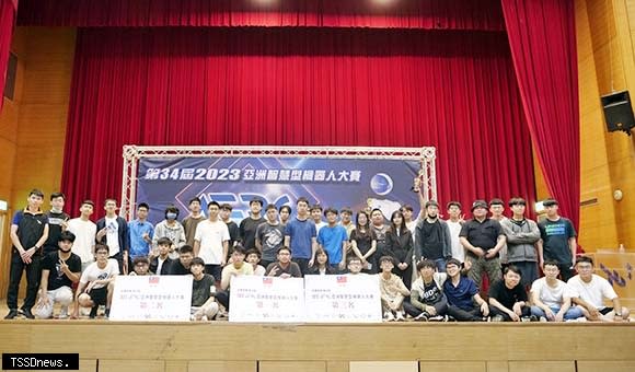 2023第34屆AERC 亞洲智慧型機器人大賽，龍華學子奪34獎項、104人次獲獎。(龍華科大提供)