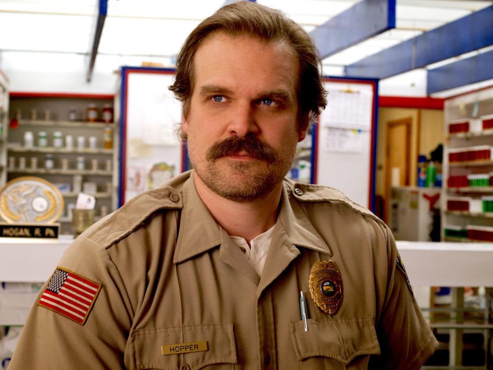 Jim Hopper in store David Harbour Stranger Things 3 Netflix