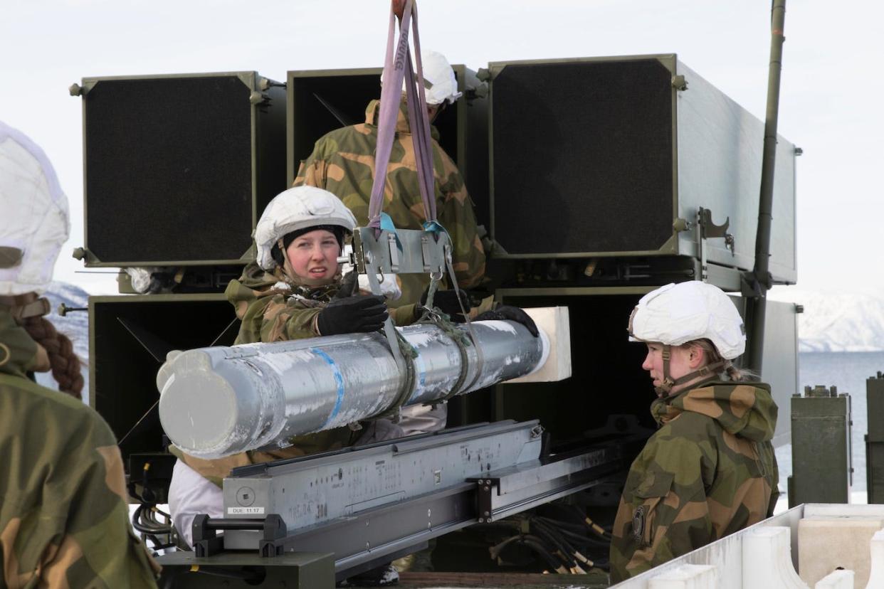 Norway soldiers troops Arctic air defense missile