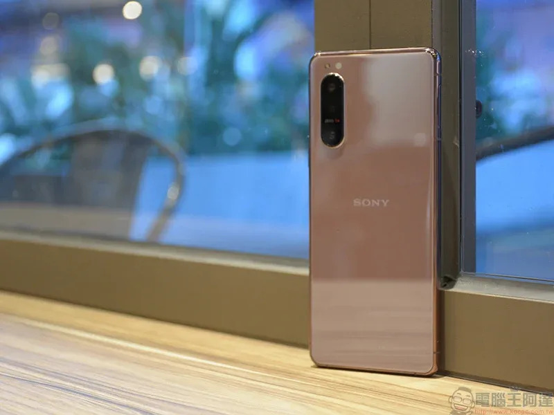 用 Xperia 5 II 抓住城市裡每個不起眼的感動