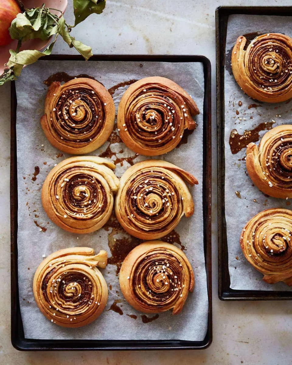 Apple-Cardamom Chelsea Buns