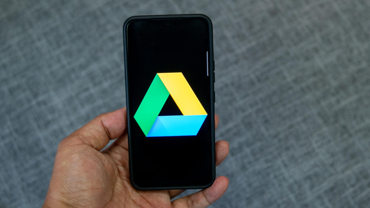  Google Drive logo on a phone screen. 