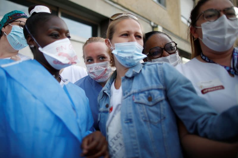 French Intensive Care Unit medical staff on strike near Paris