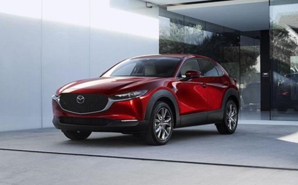 CX-3 與 CX-30 就車身尺碼與市場定位顯然有些重疊，但由於跨界休旅實在太「夯」，仍相當受市場買單。（此為 Mazda CX-30。）