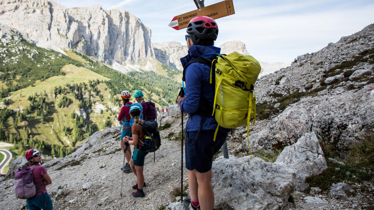  best daypacks: Jessie in the Alps 