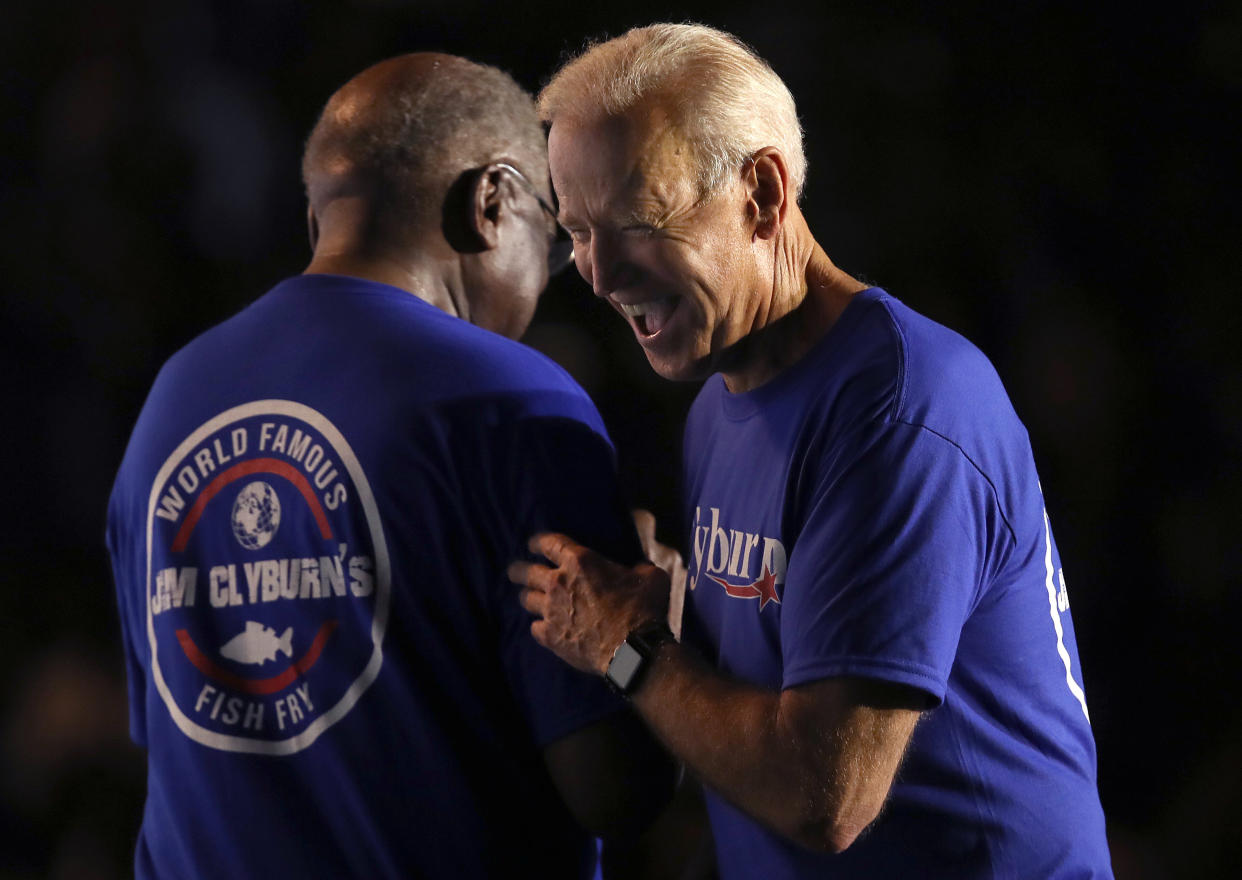 Former Vice President Joe Biden and&nbsp;House Majority Whip James Clyburn share a moment at South Carolina's annual&nbsp;&ldquo;World Famous Fish Fry." (Photo: Win McNamee via Getty Images)