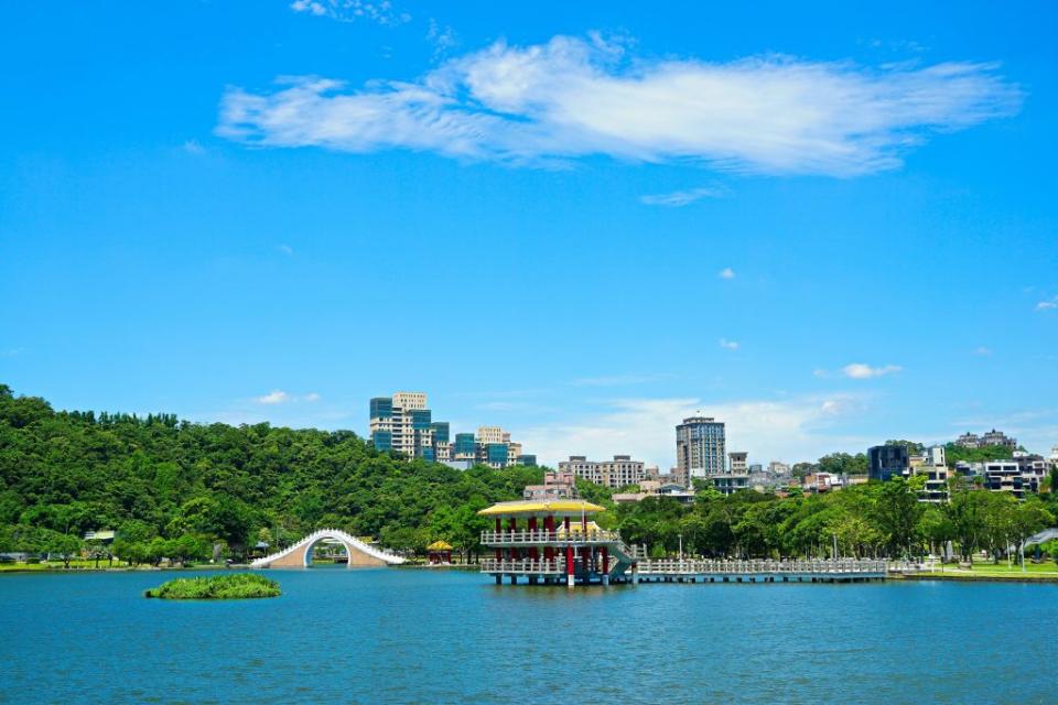 內湖大湖公園親近自然、放鬆身心。(台北市政府觀光傳播局提供)