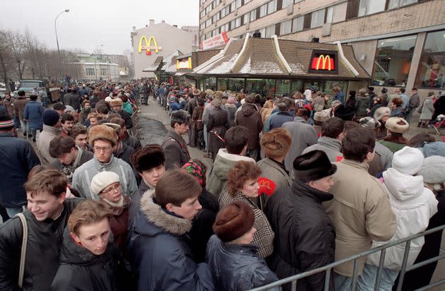 Hundreds of Muscovites line up around the first McDonald's restaurant in the Soviet Union on its opening day. (Photo: via Associated Press)