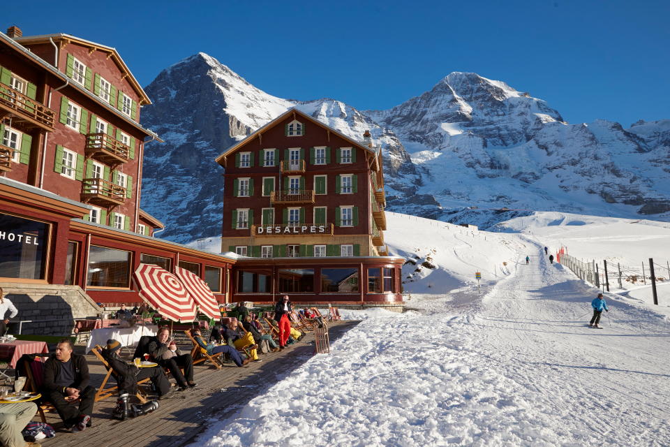 Der Ski gleitet, Sonne glänzt und die Gaudi steigt: Eine Szene am Schweizer Eiger (Bild: REUTERS/Denis Balibouse)