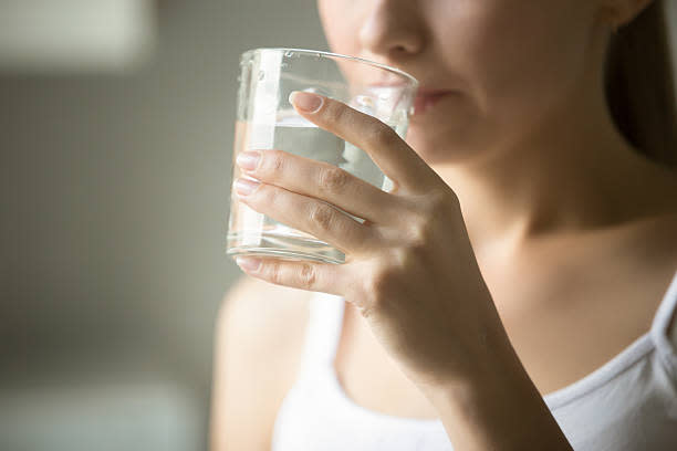 喝水益處良多，除了可加速新陳代謝、讓血管更健康、排除廢物外，補充水份更能有效保養肌膚！（示意圖／pixabay）