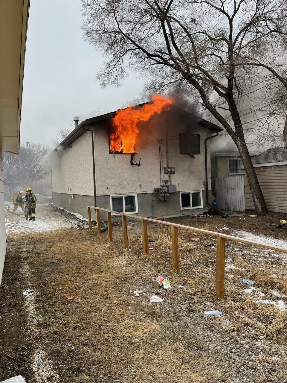 A fire that started on January 2, 2024 on 900 block Rae Street was contained by the Regina Fire and Rescue Services.