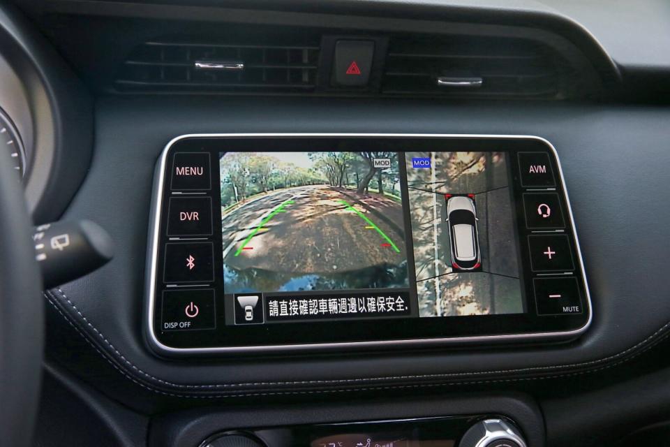 VM 360度環景影像輔助與倒車攝影系統為安全配備加分。