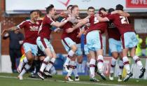 Britain Football Soccer - Burnley v Queens Park Rangers - Sky Bet Football League Championship - Turf Moor - 2/5/16 Burnley's Sam Vokes celebrates scoring their first goal with teammates Mandatory Credit: Action Images / Carl Recine Livepic