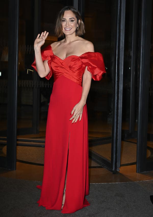 Tamara Falcó con vestido rojo de Pronovias