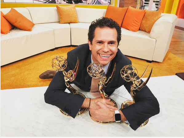 <p>Diego Schoening ahora es presentador del programa matutino de Telemundo Un Nuevo Día… y se ha ganado 3 Emmys. Crédito: Diego Schoening/Instagram </p>