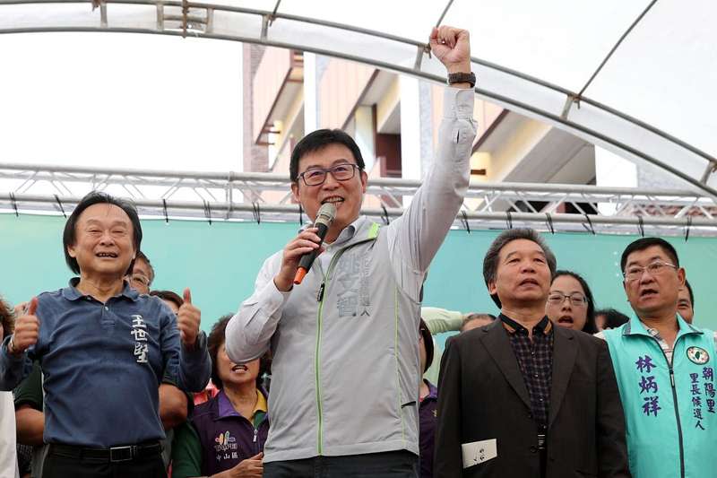 20181015_民進黨台北市長參選人姚文智（左二）。台北市議員王世堅（左一）。（取自姚文智臉書）