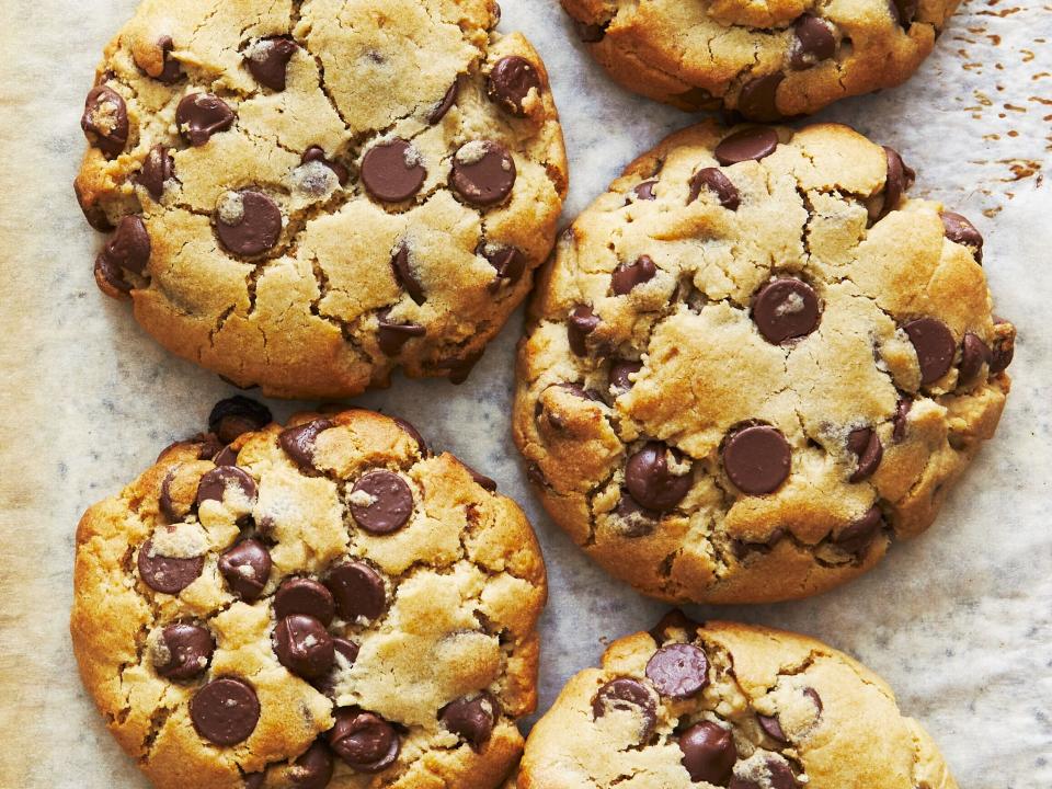 THICK Chocolate Chip Cookies
