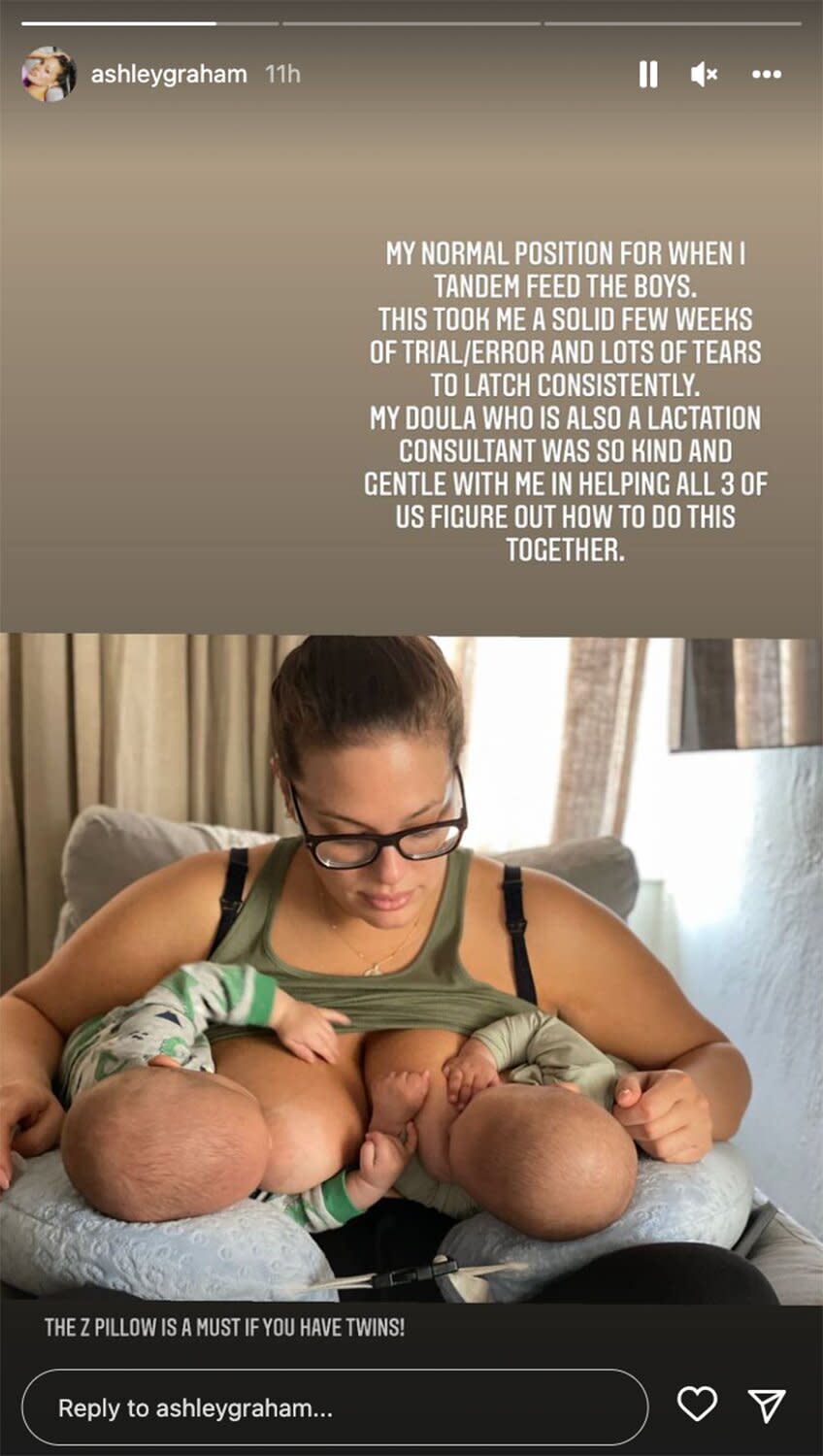 Ashley Graham breastfeeding