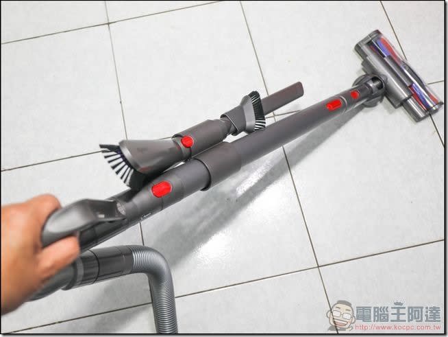 Dyson Cinetic Big Ball圓筒式吸塵器開箱心得，集微震氣旋技術與不倒翁科技大成的圓筒式吸塵器