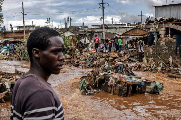 Des maisons détruites par des inondations suite à des pluies torrentielles dans le quartier de Mathare à Nairobi, le 25 avril 2024 (LUIS TATO)