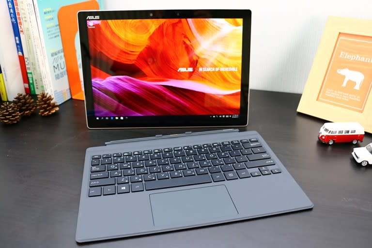 【開箱】把玩ASUS Transformer 3 Pro T303UA變形二合一筆電！工作、創作、娛樂隨型所欲