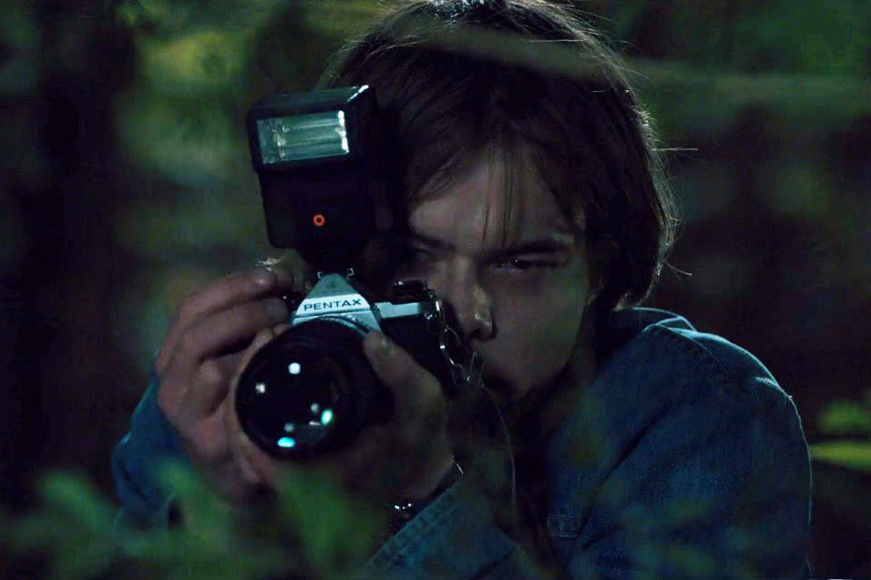 Charlie Heaton as Jonathan in <em>Stranger Things </em>(Photo: Netflix)