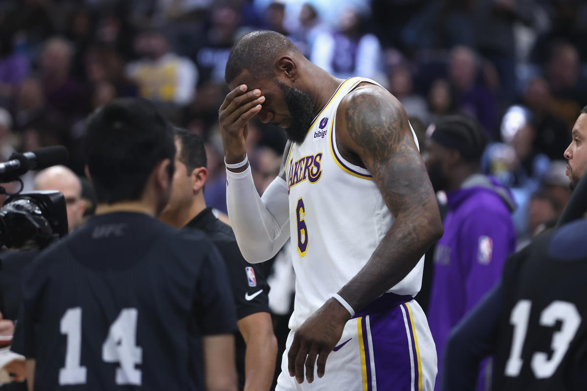 LeBron James preaches patience amid Lakers disappointing start