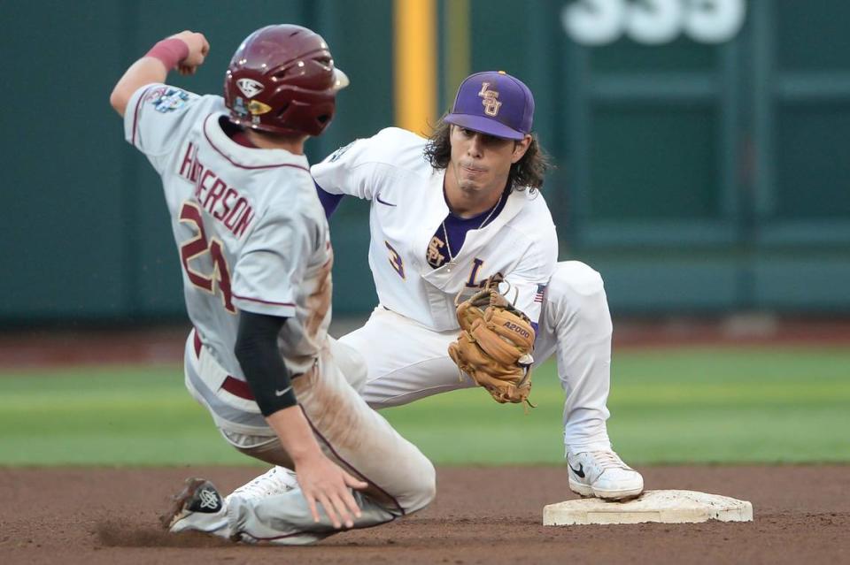 Kramer Robertson (3) was on Paul Mainieri’s 2017 LSU team that finished as the runner-up to Florida in the College World Series.
