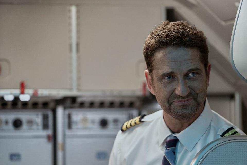 Brodie Torrance (Gerard Butler) sieht vielleicht aus wie ein ganz normaler Pilot, doch in "Plane" entpuppt er sich als echter Actionheld. (Bild: Kenneth Rexach/Lionsgate/Leonine)