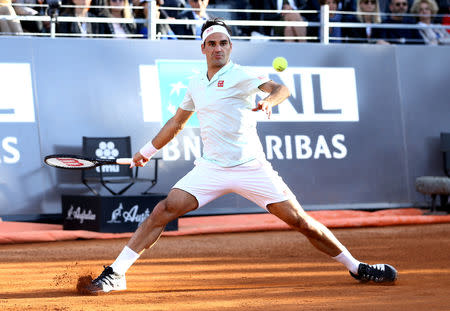 FILE PHOTO: Tennis - ATP 1000 - Italian Open - Foro Italico, Rome, Italy - May 16, 2019 Switzerland's Roger Federer in action during his third round match against Croatia's Borna Coric REUTERS/Matteo Ciambelli/File Photo