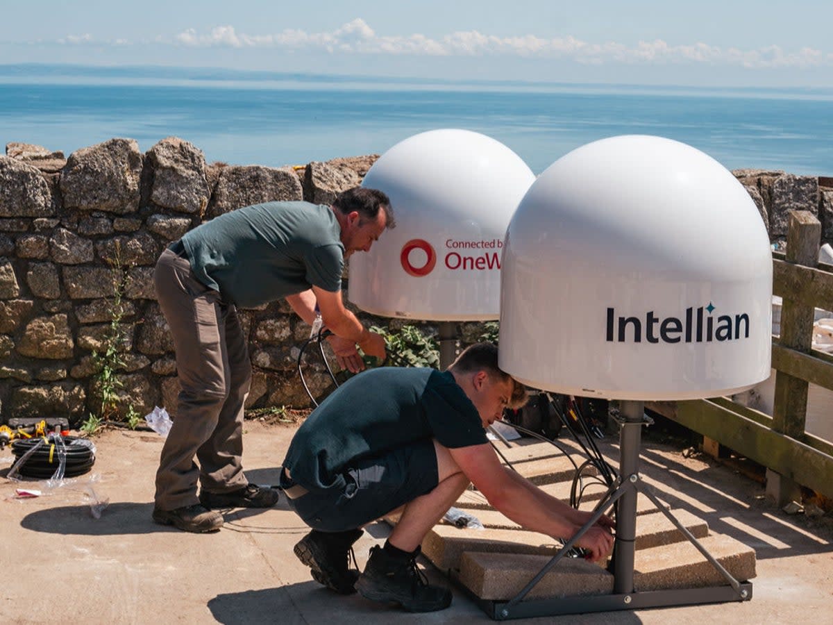 Engineers set up BT portable ground stations to receive satellite internet signals from OneWeb’s satellite constellation (BT)