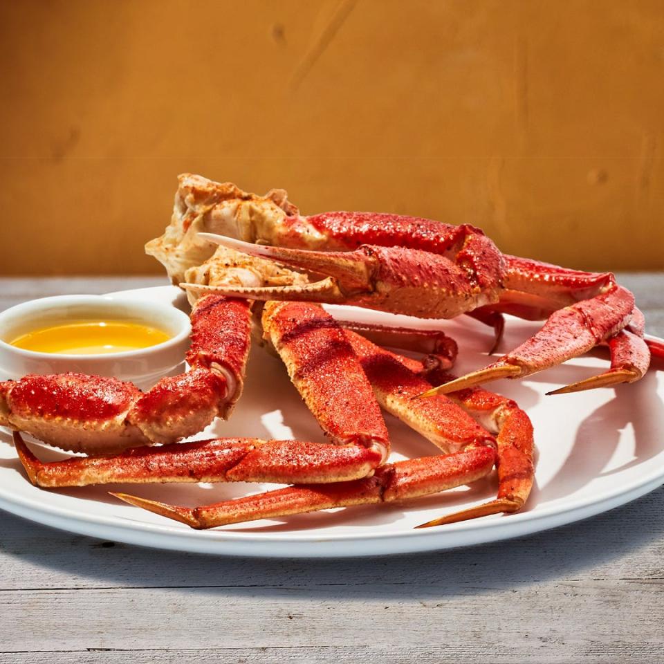 Hooters's summer crab leg deal is $19.83.