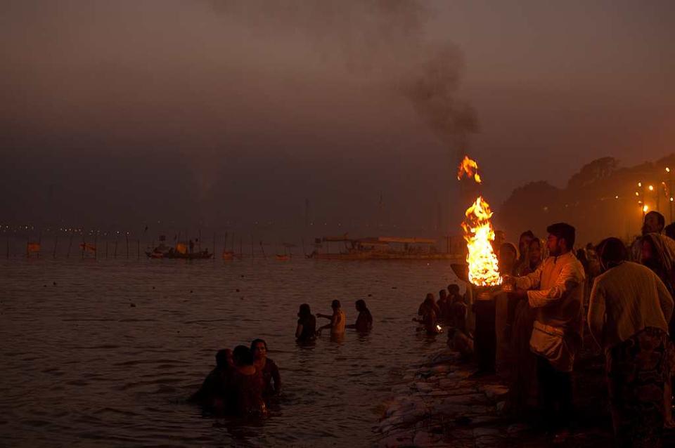 Travel Maha Kumbh Mela Allahabad 2013