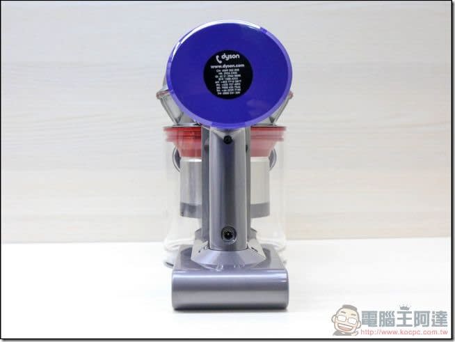 Dyson V8 Fluffy開箱評測體驗新一代設計超強續航噪音減半的多功能無線吸塵器