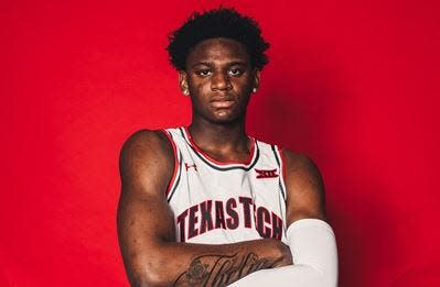 Texas Tech announced the signing of five-star prospect Elijah Fisher to a financial aid agreement Thursday. Fisher is reclassifying to the 2022 class and will join the Red Raiders in the summer.