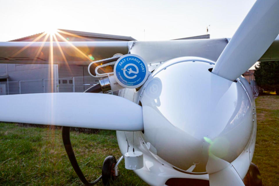 First and only certified electric plane in the world arrives in Canada