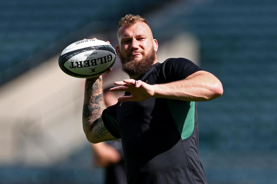 South Africa's lock RG Snyman listens to The Hu as part of his pre-match preparations. (Photo: HENRY NICHOLLS)